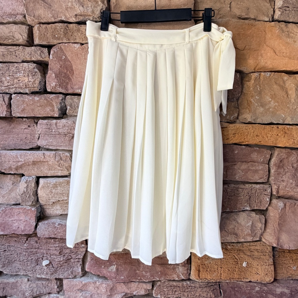 ModCloth Womens M Cream Pleated Chiffon Midi Skirt Side Bow Ivory Classic Office